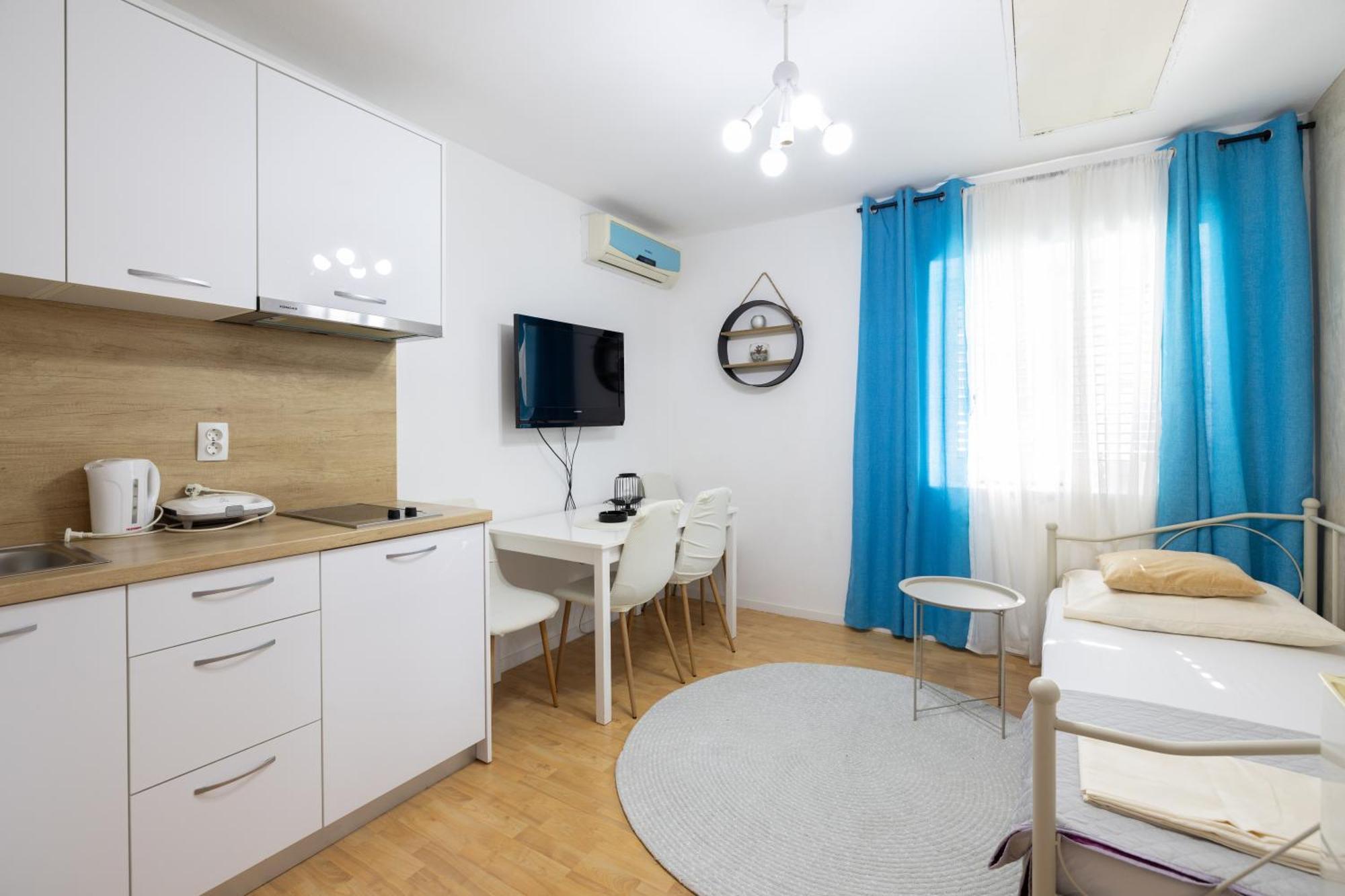 Guesthouse Rebecca Makarska Esterno foto