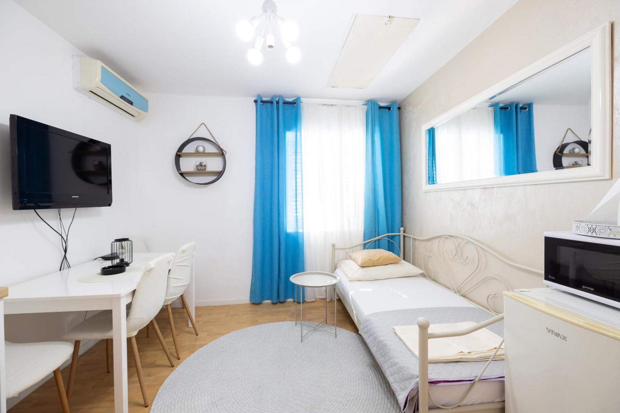 Guesthouse Rebecca Makarska Esterno foto