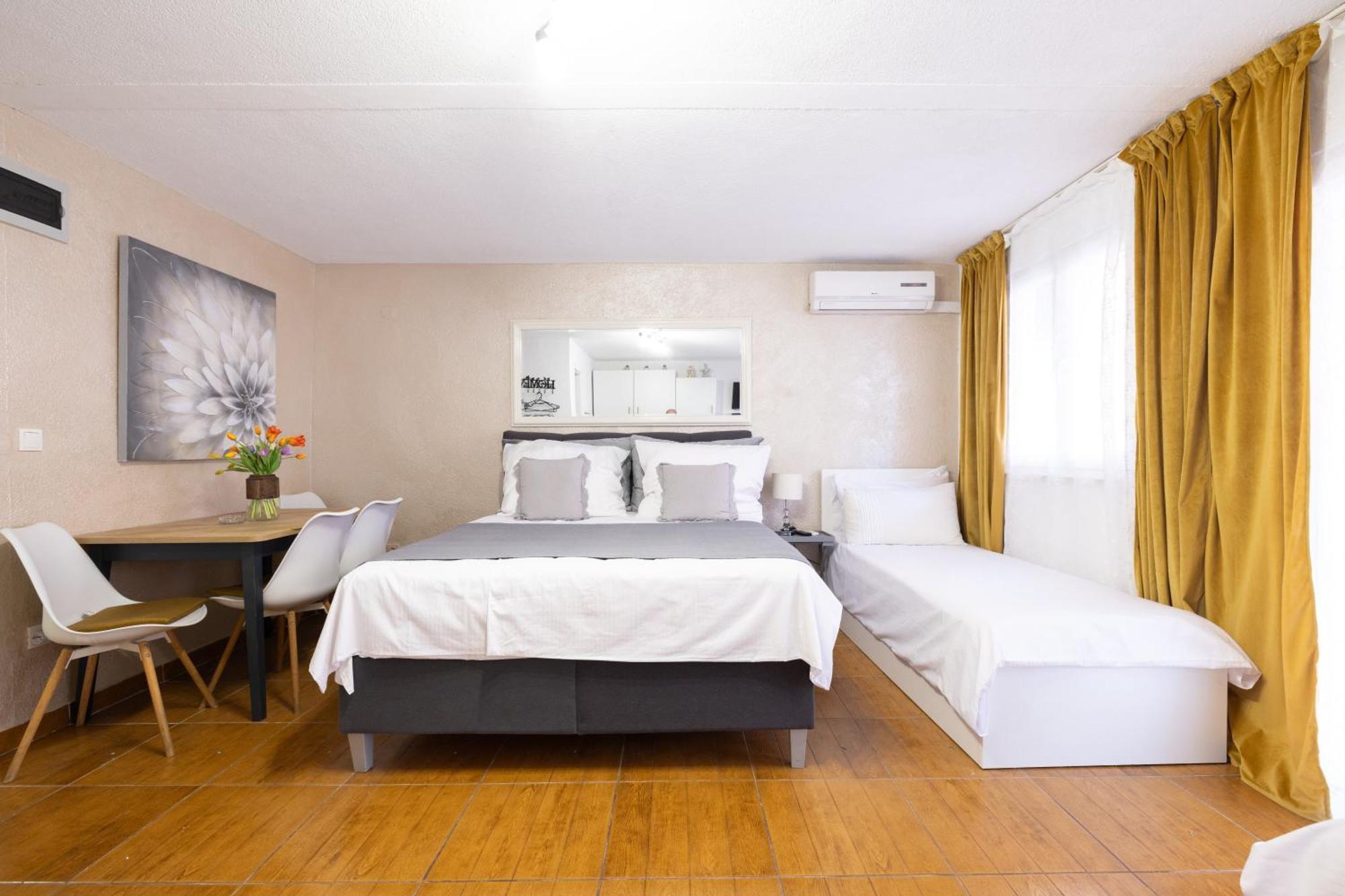 Guesthouse Rebecca Makarska Esterno foto